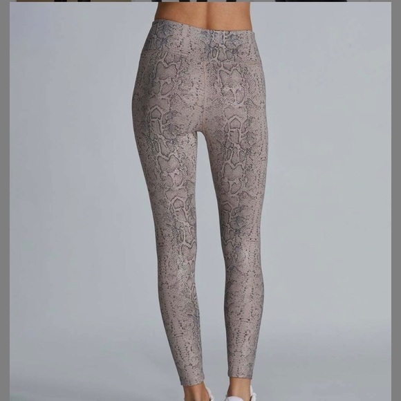 Noli Yoga stretch leggings size small NWT - Picture 3 of 7